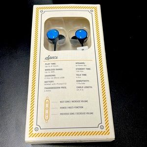 NWT 🎉 Wireless ear buds